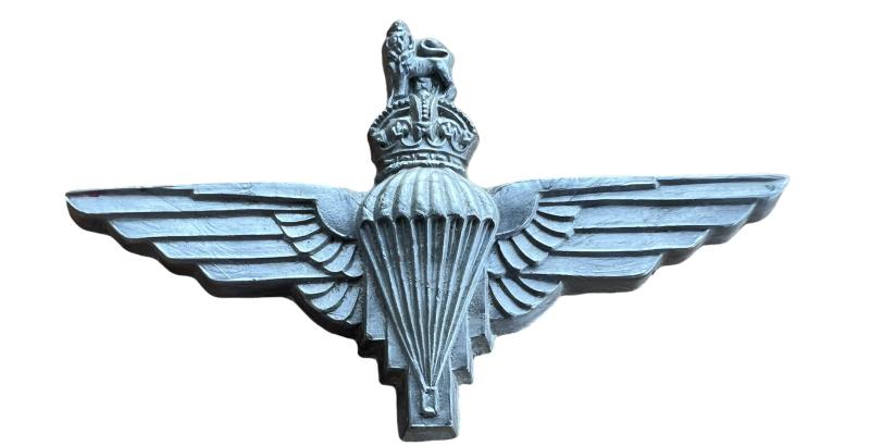 British (Airborne) Economy i.e. Plastic Parachute Regiment Cap Badge - Mint Condition