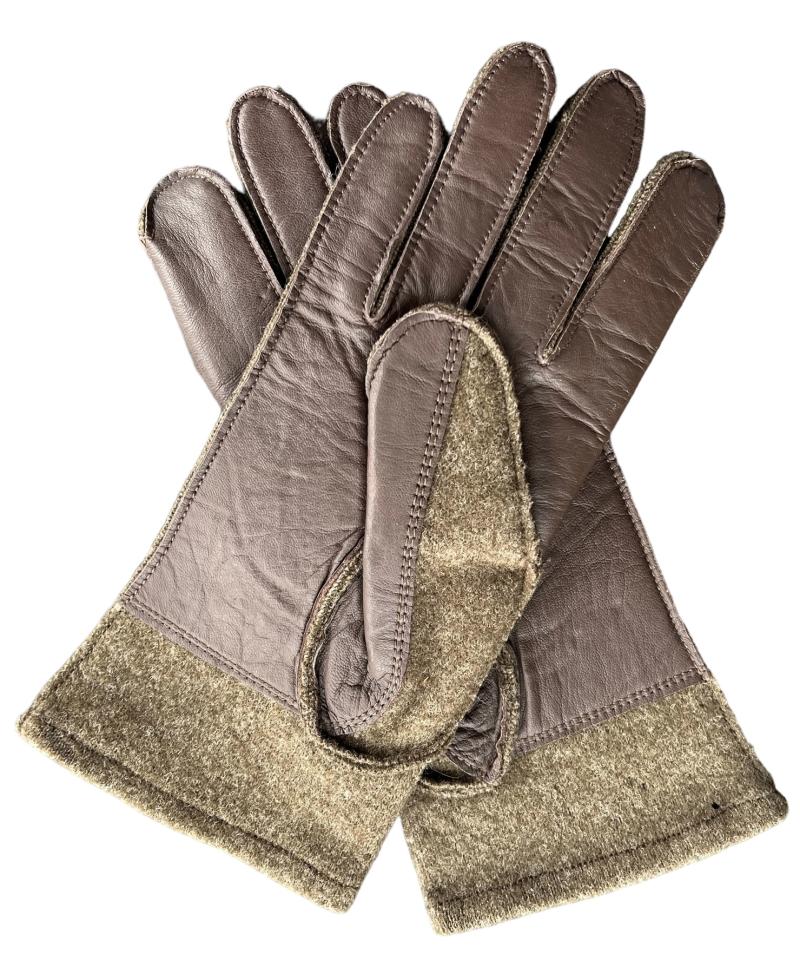 U.S. Winter Gloves - Unissued i.e. Mint Condition