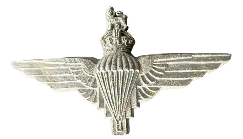 British (Airborne) Economy i.e. Plastic Parachute Regiment Cap Badge - Near Mint Condition