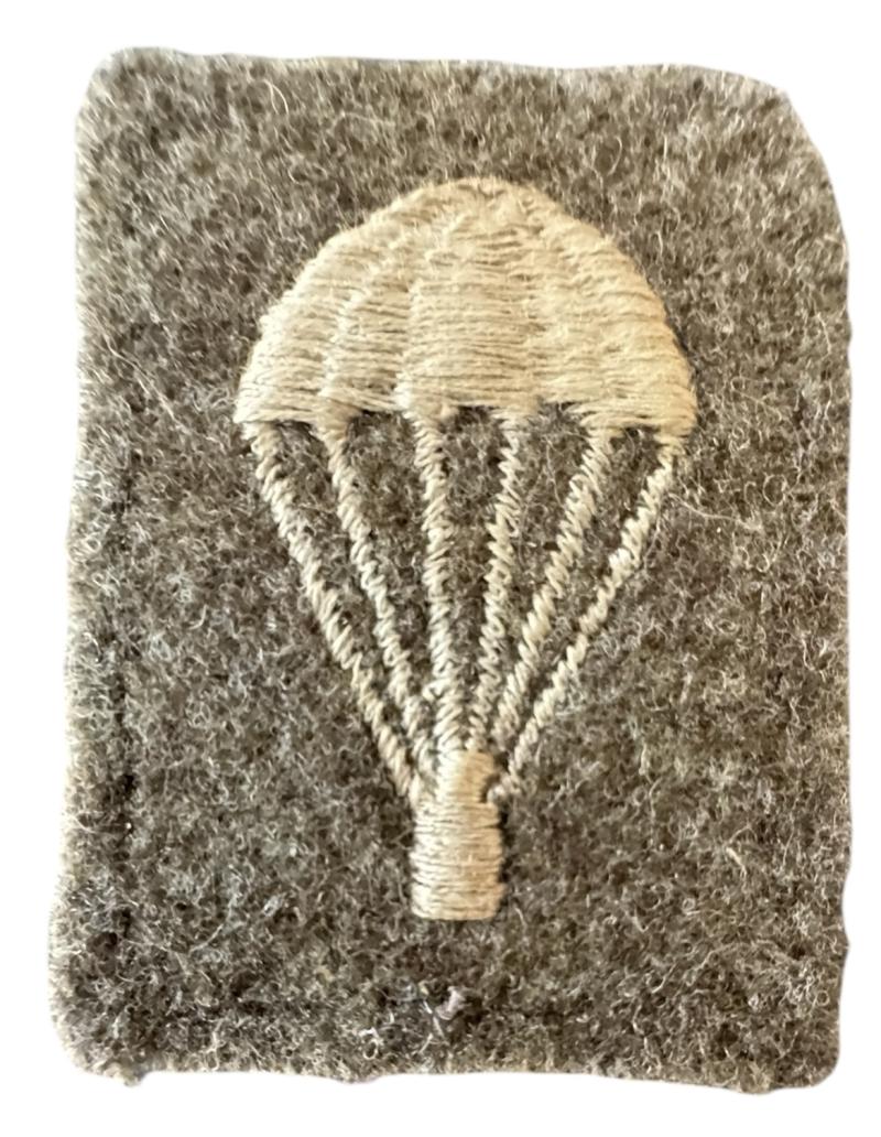 British Airborne Parachute Qualification Badge i.e. Light Bulb - Unissued Condition