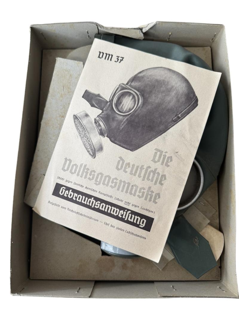 German Luftschutz Volks Gasmask In Original Cardboard Box - Unissued Condition