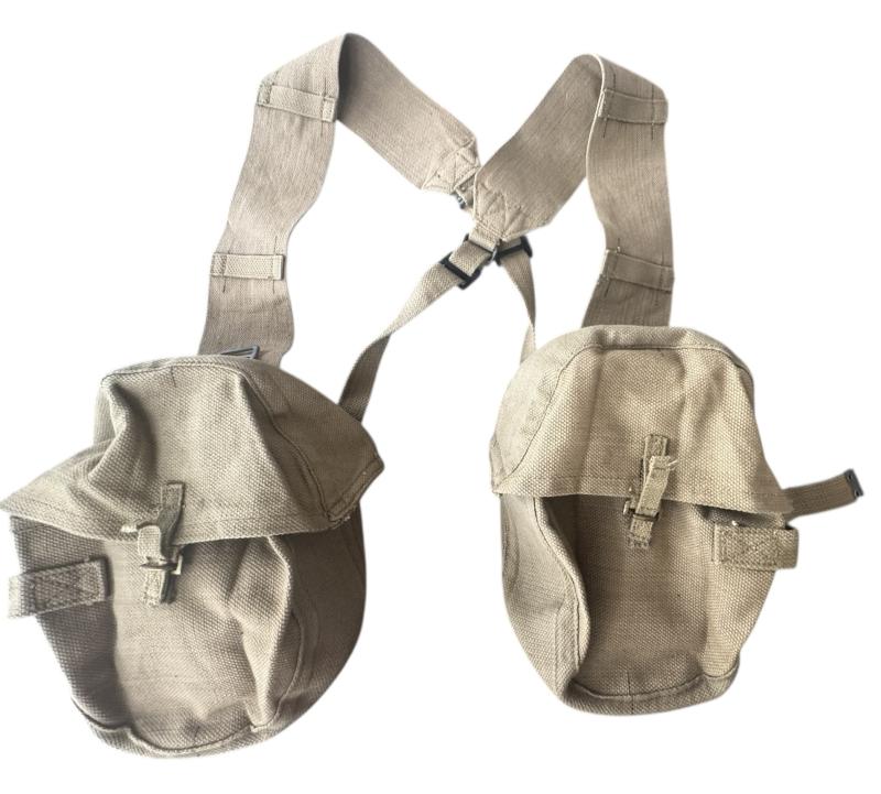 British 1937 Pattern Pair Of Vikkers K Gun Pouches 1944 - Mint Condition