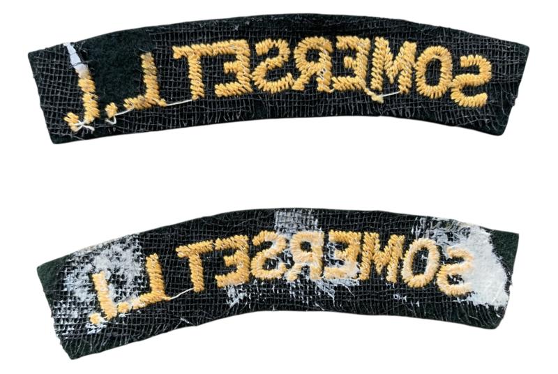 Set Of Somerset Light Infantry Shoulder Titles - Nice Used Condition