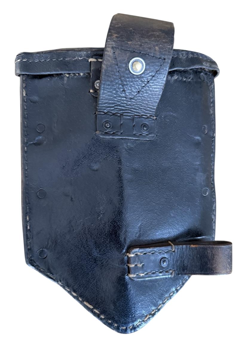 WH (Heer) Folding Intrenching Tool And Carrying Case 1941 - Nice Used Condition