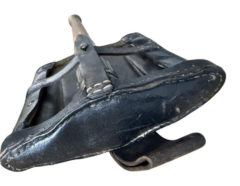 WH (Heer) Folding Intrenching Tool And Carrying Case 1941 - Nice Used Condition