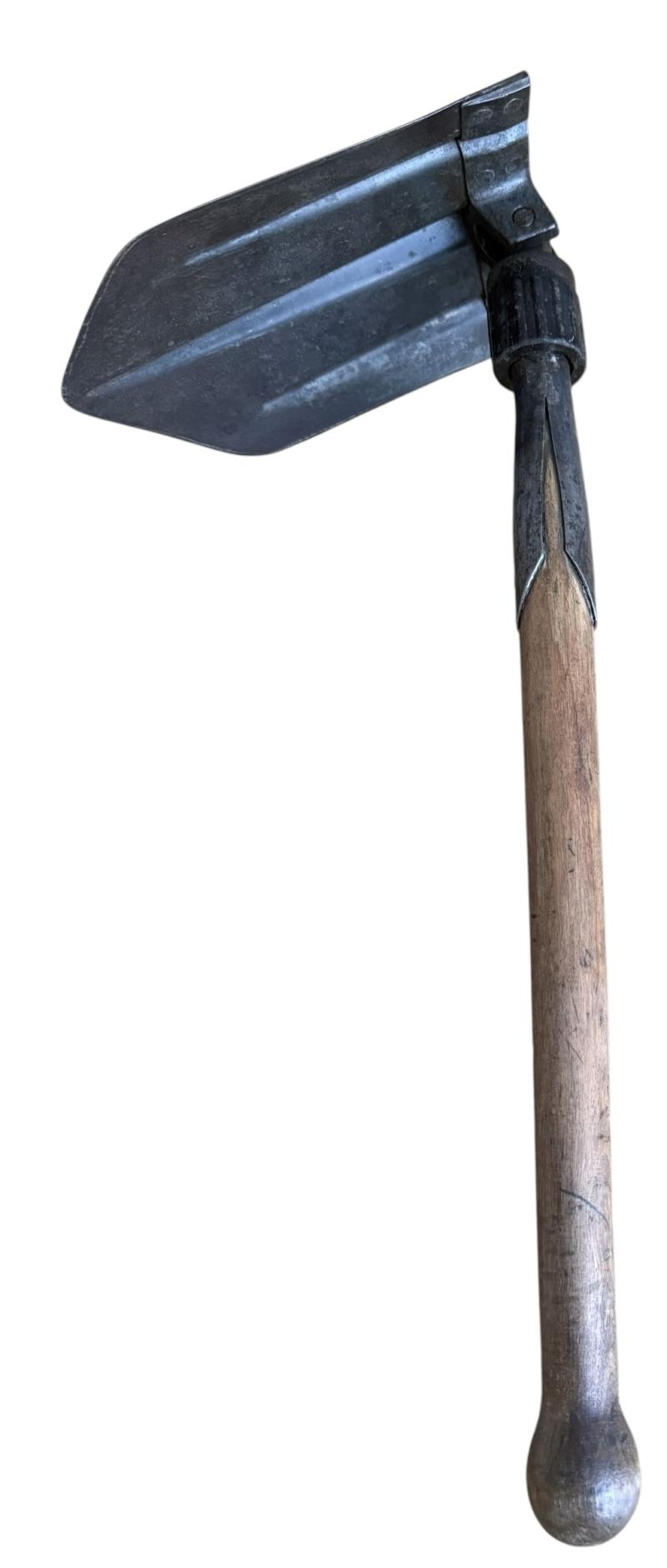 WH (Heer) Folding Intrenching Tool And Carrying Case 1941 - Nice Used Condition