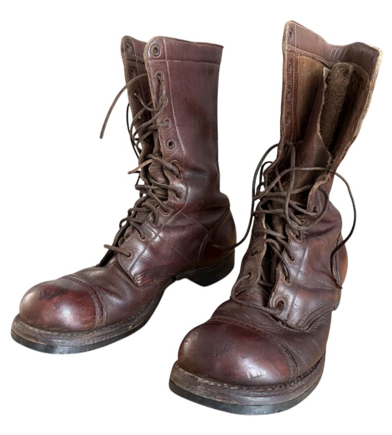 U.S. (Airborne) Paratrooper Jump Boots Named to  Shea, Francis P. (508-SC)-82nd Airborne Divisie  Nice Used Condition