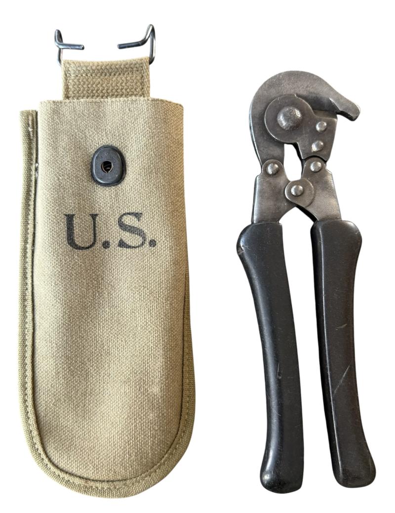 U.S. M1938 Wire Cutters And Carrier 1942 - Nice Used Condition