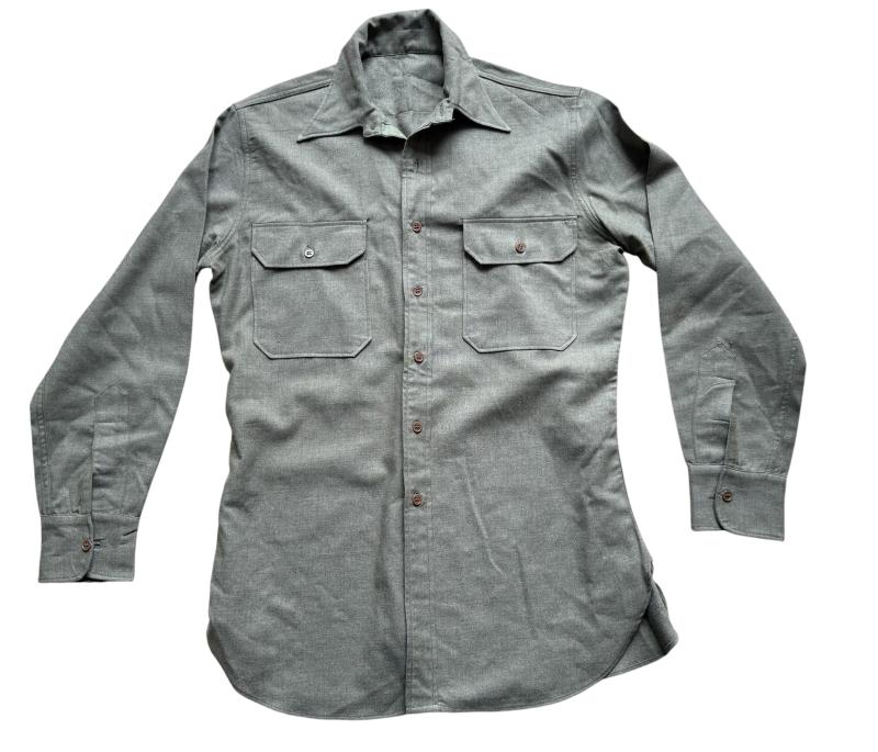 U.S. Enlisted Mens Wool Shirt - Near Mint Condition