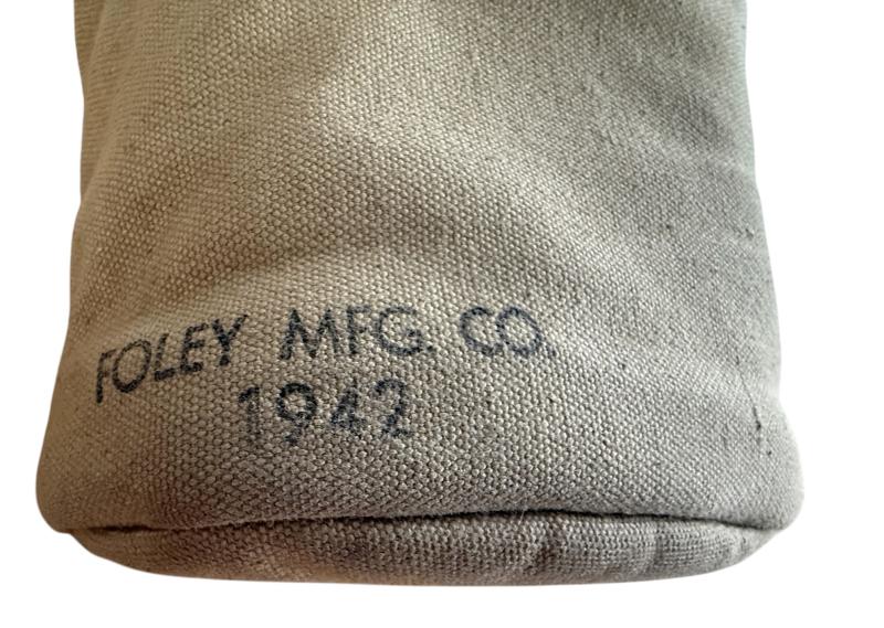 U.S. M1942 Canteen and Cover 1942 - Near Mint Condition