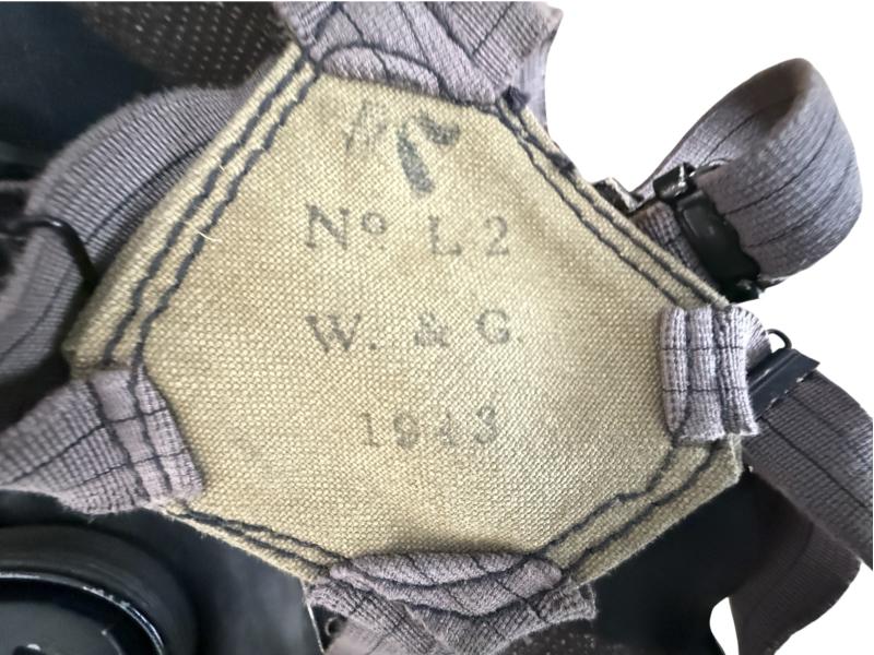 British Airborne Lightweight Gasmask - Unussued Condition