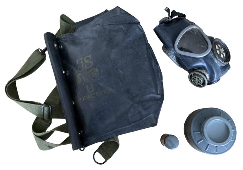 U.S. M5 Gasmask And M7 Assualt Carrier Mint Unussued Condition