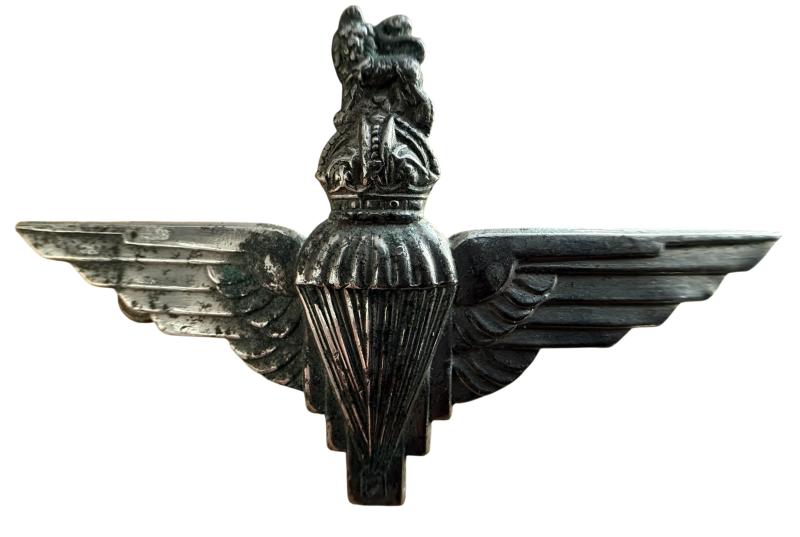British (Airborne) Parachute Regiment Cap Badge - Nice Used Condition